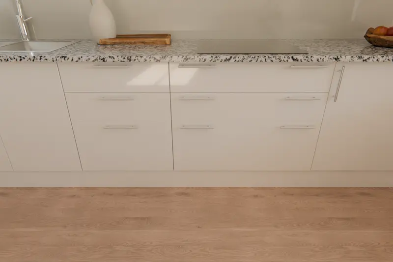 Base kitchen cabinet types and features